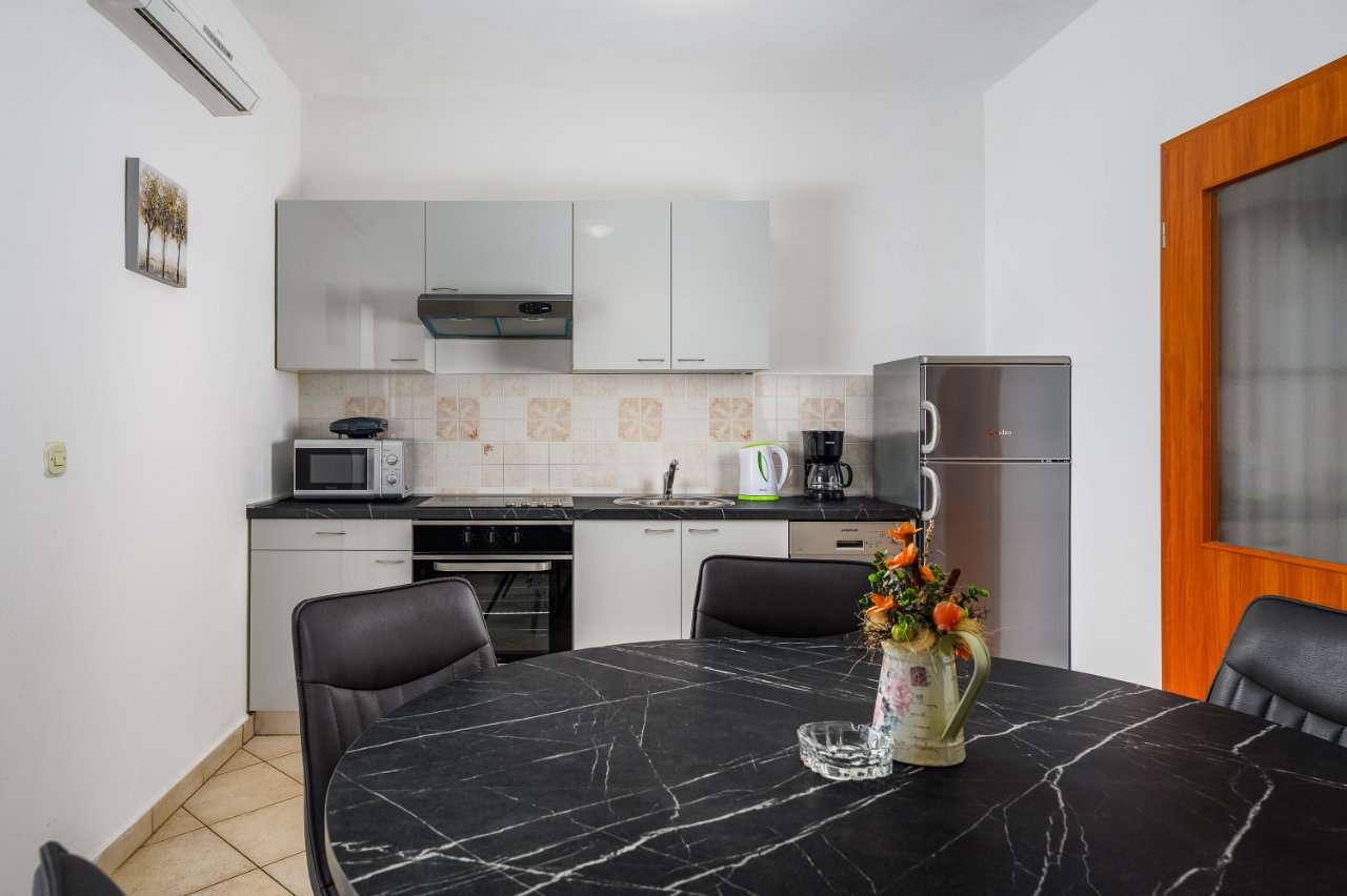 Apartments LARA - A1 8