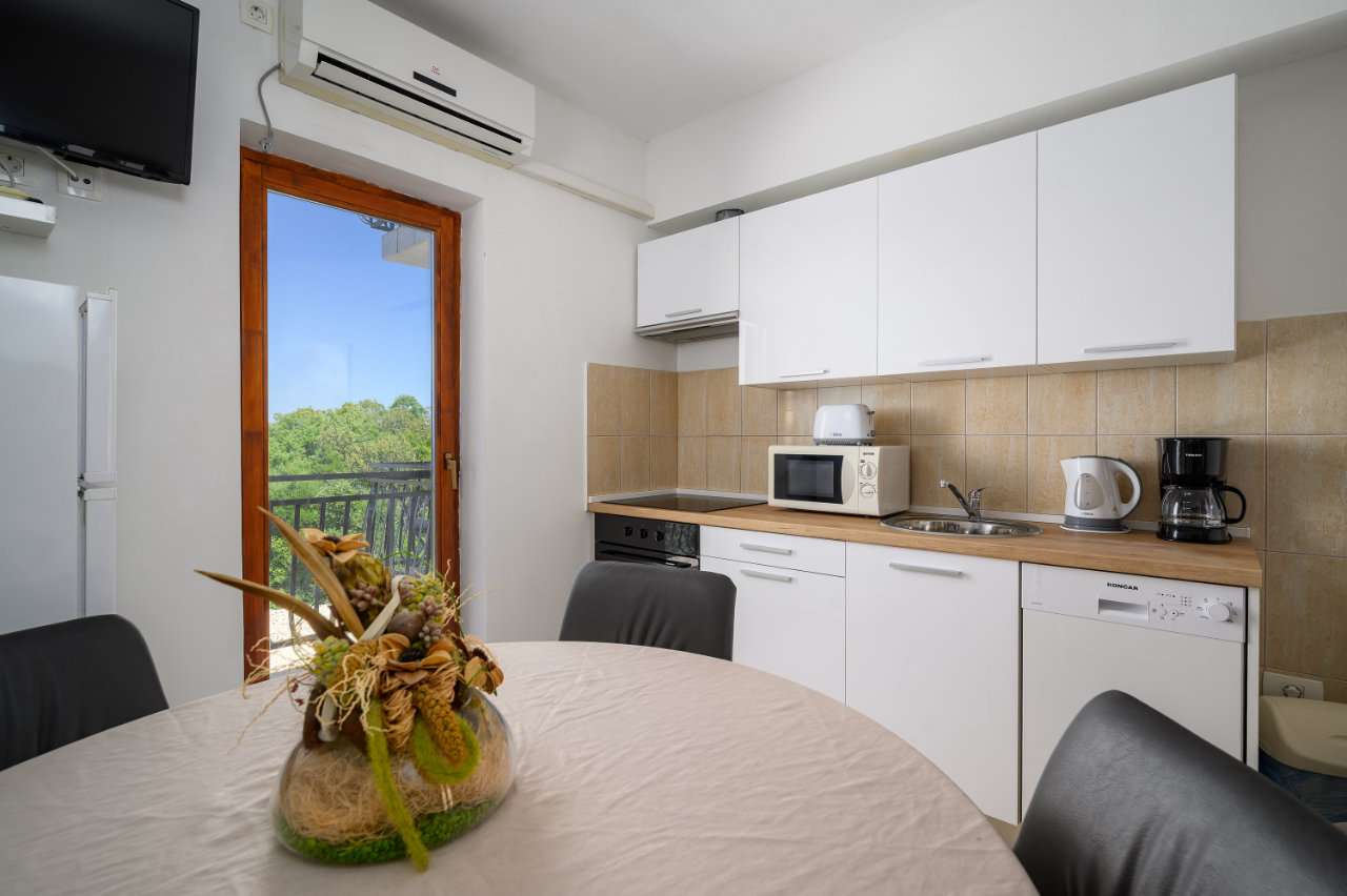 Apartments LARA - A6 12