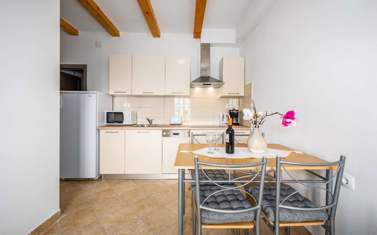Apartments LARA - A8 1