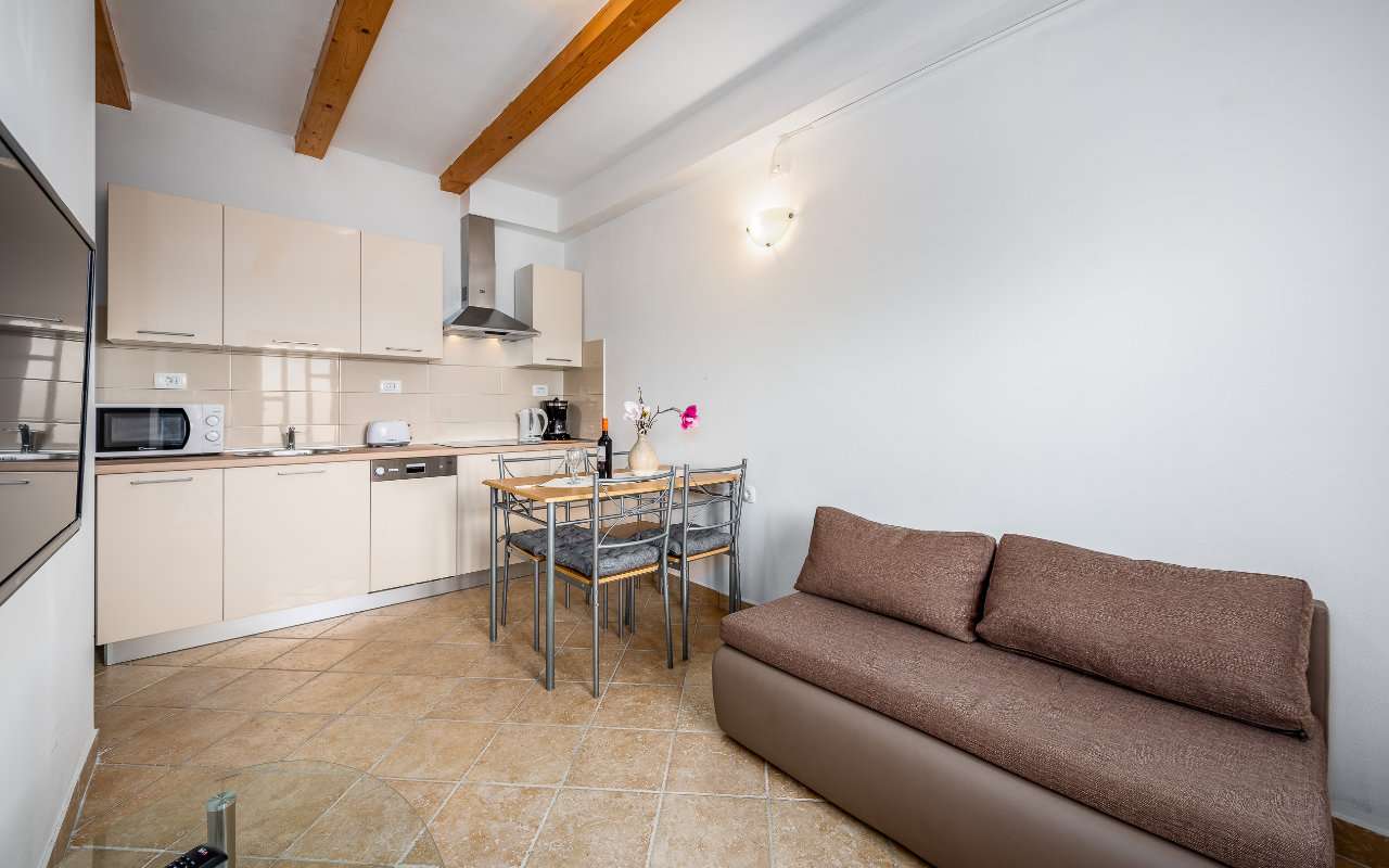 Apartments LARA - A8 4